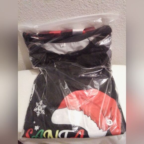 Festive ‘Santa Squad’ Pajama Set - Medium UNISEX - Picture 4 of 4